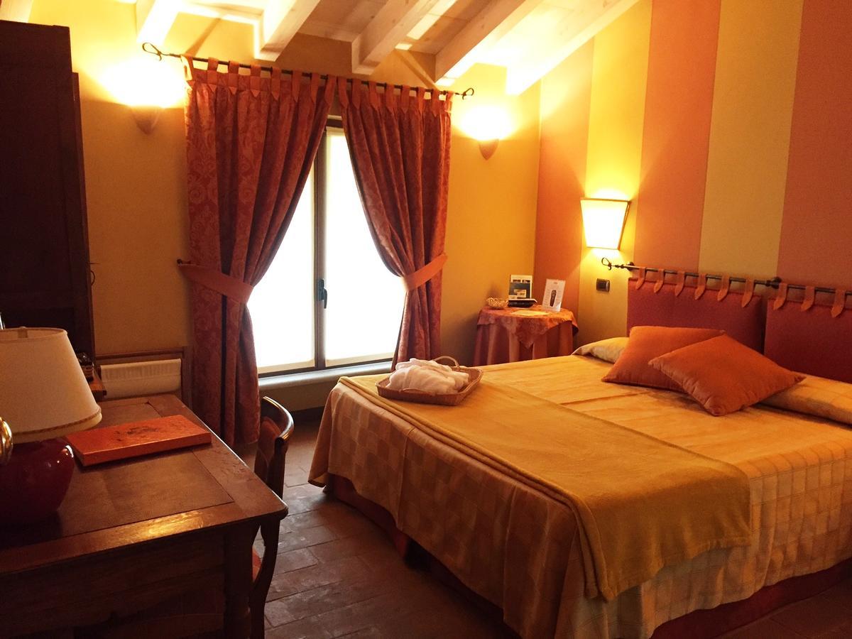 Hotel Locanda Da Carla Vigevano Bagian luar foto